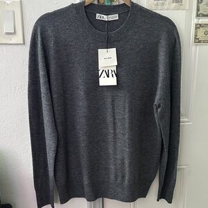 ZARA Men's Crewneck Sweater in Charcoal Gray